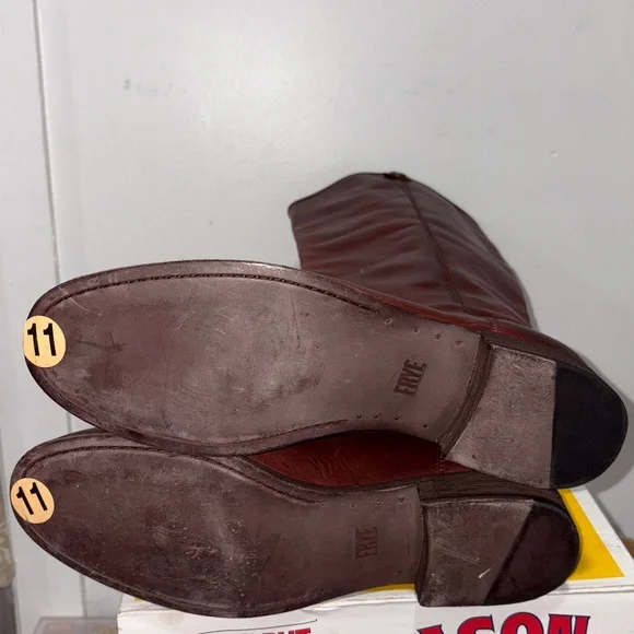 Women’s Frye Melissa button riding boots size 11M - Picture 4 of 8